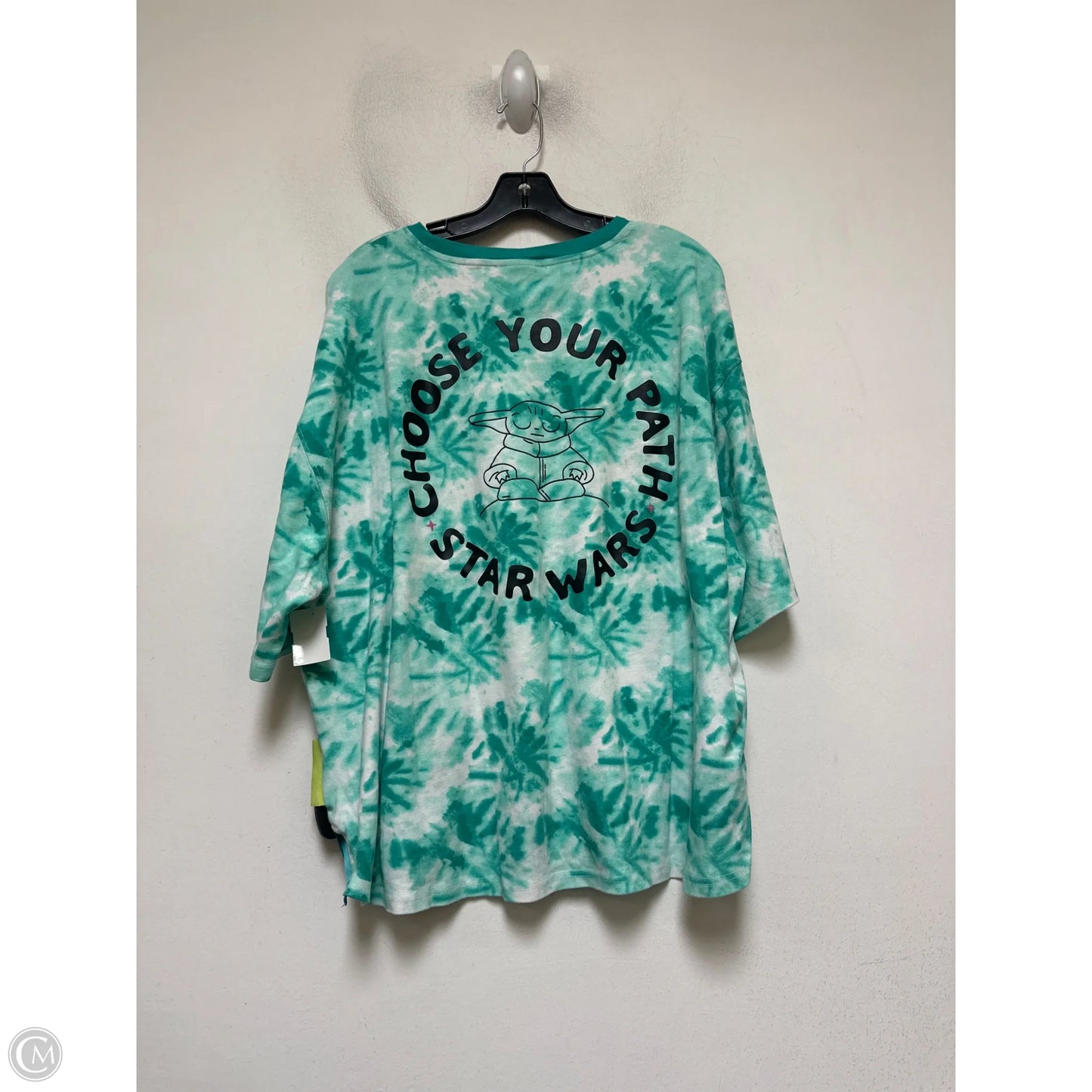 Top Short Sleeve By Walt Disney In Green, Size: Xl