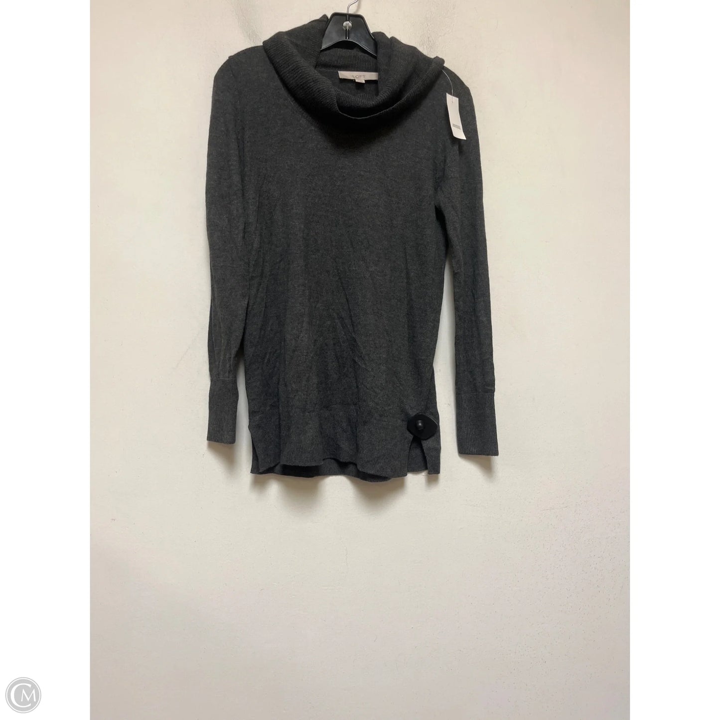 Top Long Sleeve By Loft In Grey, Size: Xs