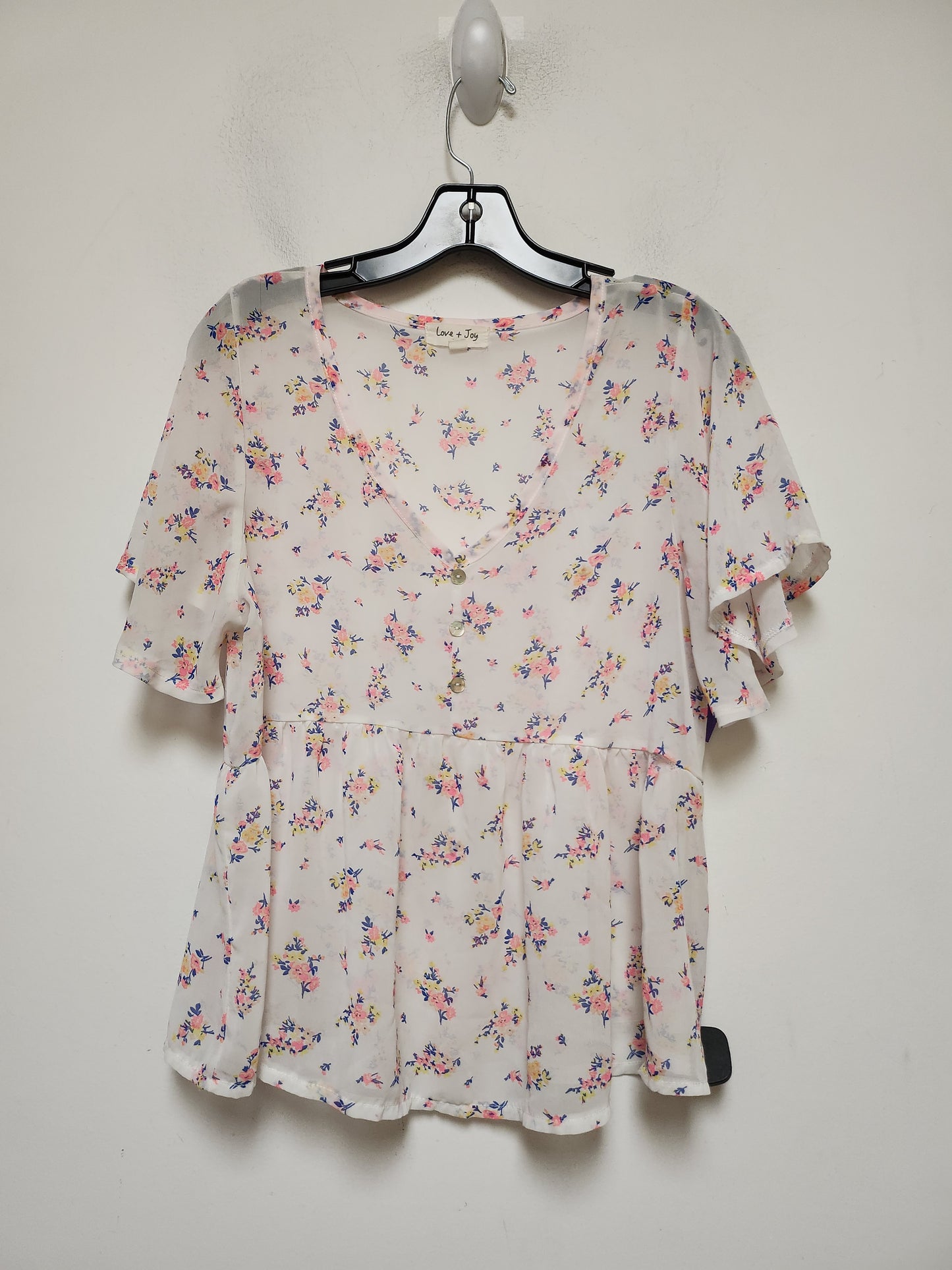 Top Short Sleeve By Clothes Mentor  Size: M