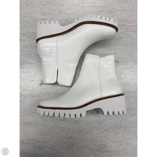 Boots Ankle Flats By Coconuts In White, Size: 6.5