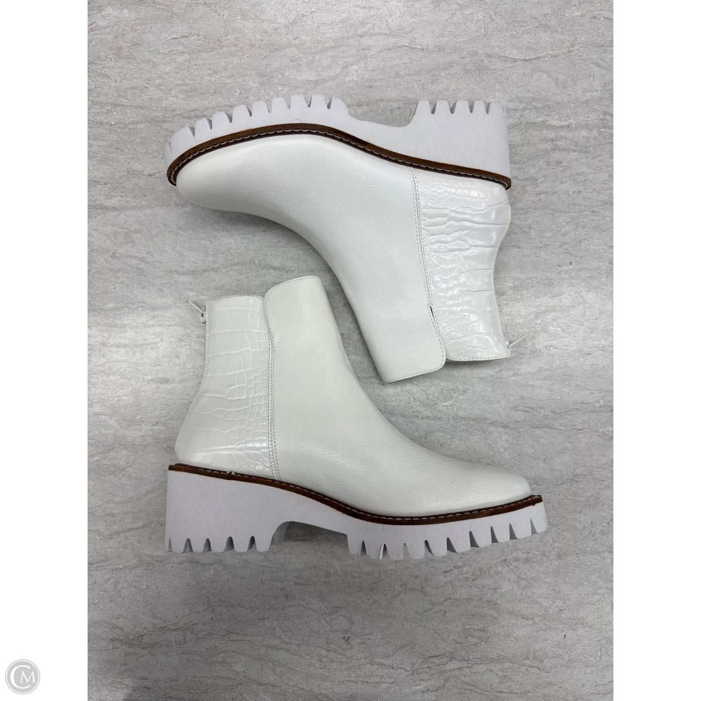 Boots Ankle Flats By Coconuts In White, Size: 6.5