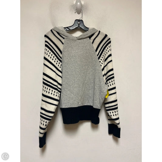 Sweater By Urban Outfitters In Grey, Size: S