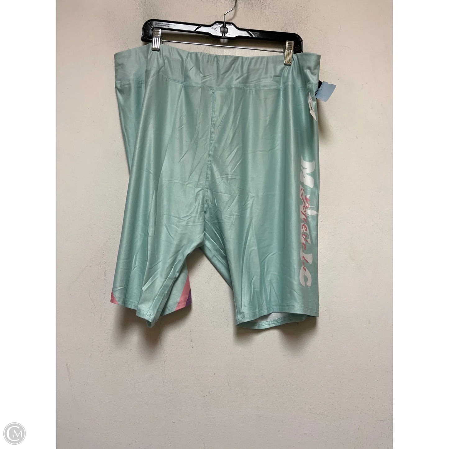 Shorts By Disney In Green, Size: 18