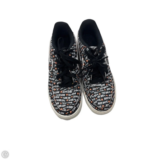 Shoes Sneakers By Nike In Black & White, Size: 7