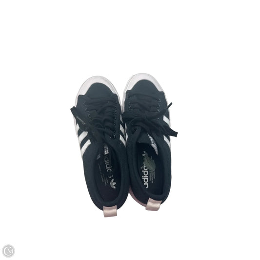 Shoes Sneakers By Adidas In Black & White, Size: 8