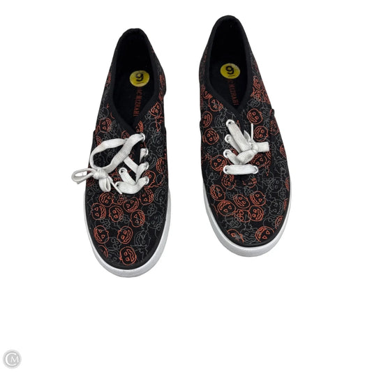 Shoes Sneakers By Isaac Mizrahi In Black & Orange, Size: 9