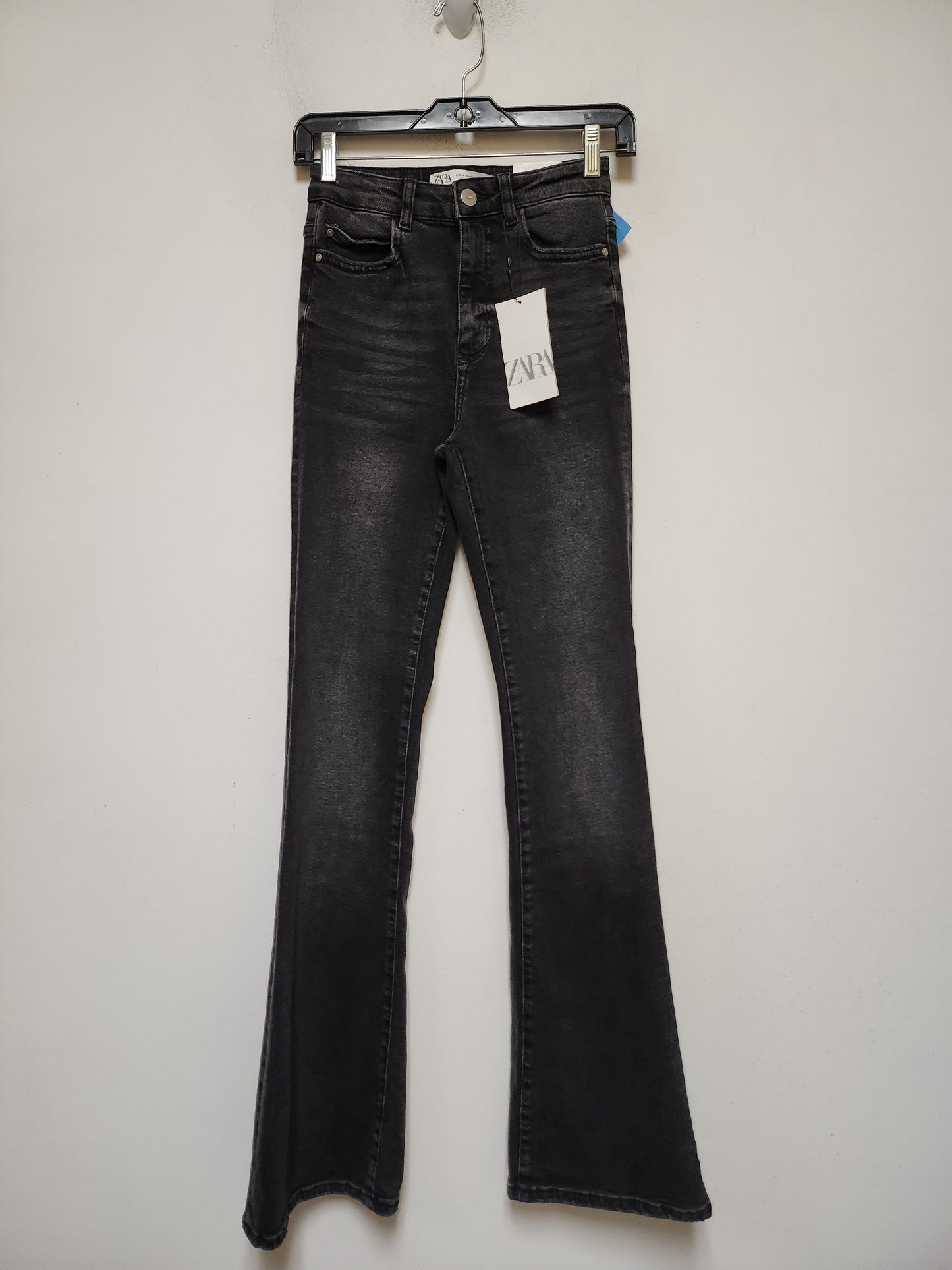 Jeans Flared By Zara In Black Denim, Size: 2