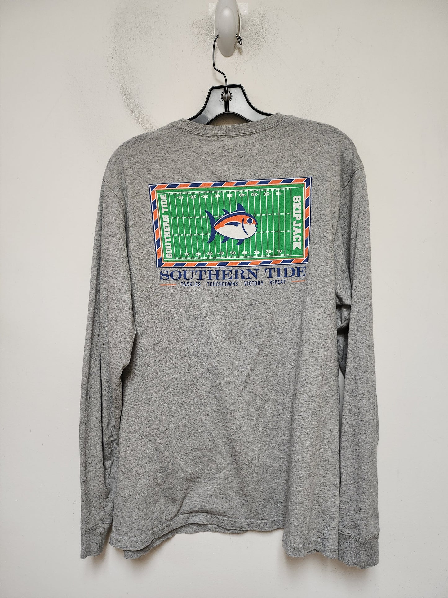 Top Long Sleeve By Southern Tide In Grey, Size: M