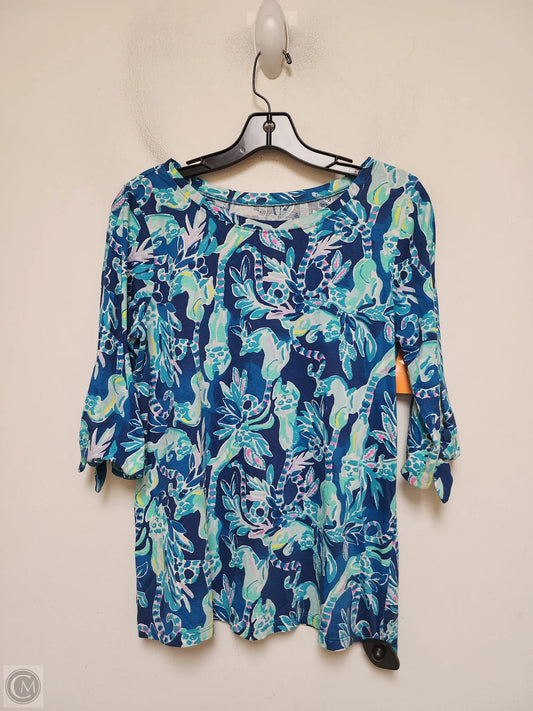 Top Short Sleeve Designer By Lilly Pulitzer In Tropical Print, Size: M