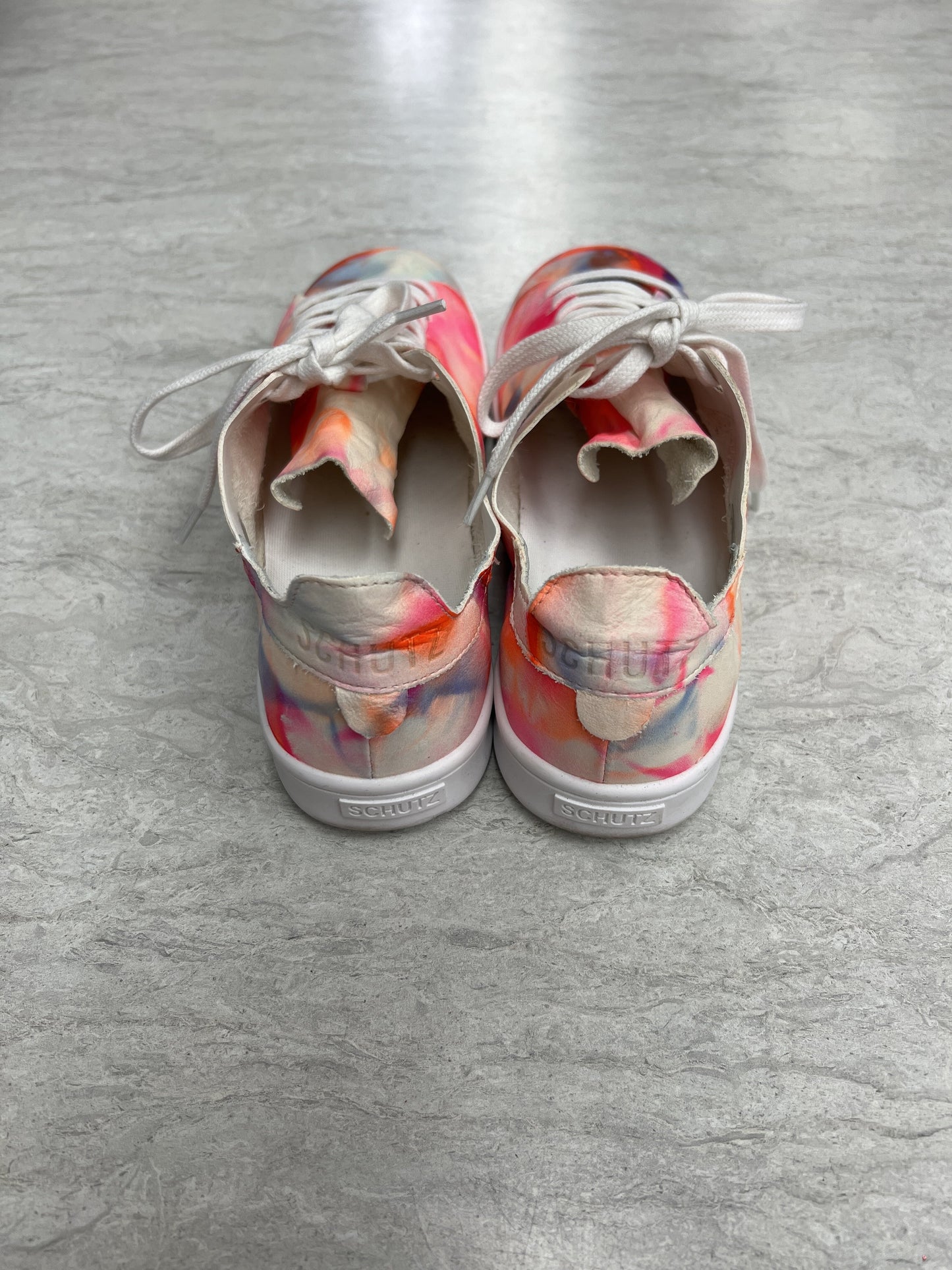 Shoes Sneakers By Clothes Mentor  Size: 7.5