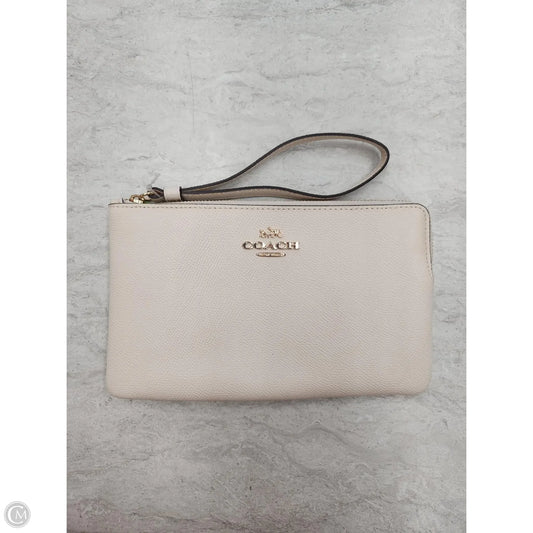 Wristlet Designer By Coach, Size: Medium