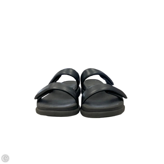 Sandals Flats By Fitflop In Black, Size: 10