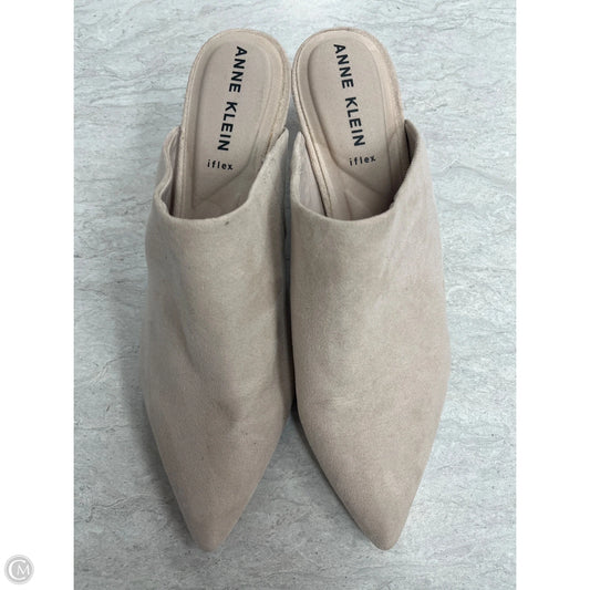 Shoes Heels Kitten By Anne Klein In Cream, Size: 10