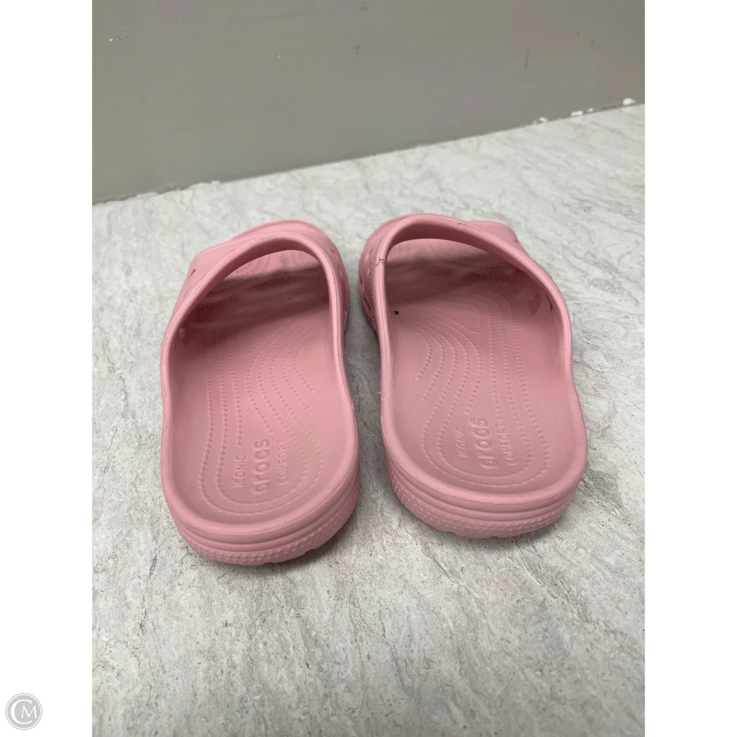 Sandals Flats By Crocs In Pink, Size: 8