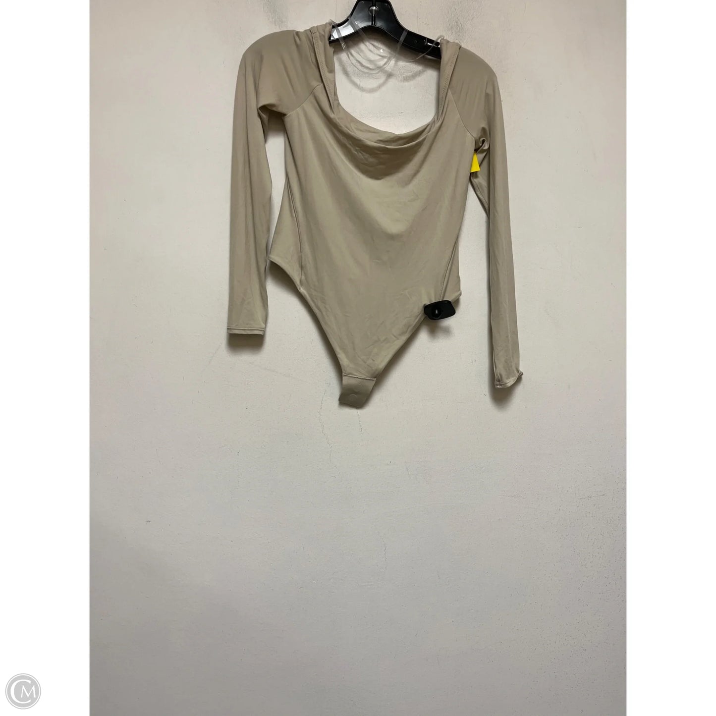 Athletic Top Long Sleeve Crewneck By Lululemon In Beige, Size: S