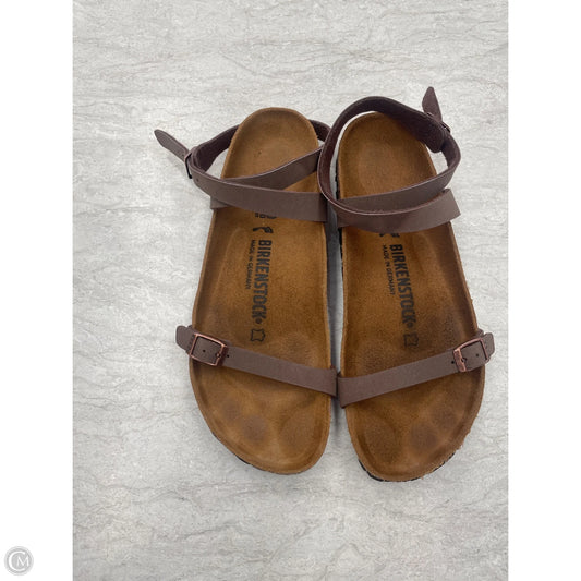 Sandals Flats By Birkenstock In Brown, Size: 9