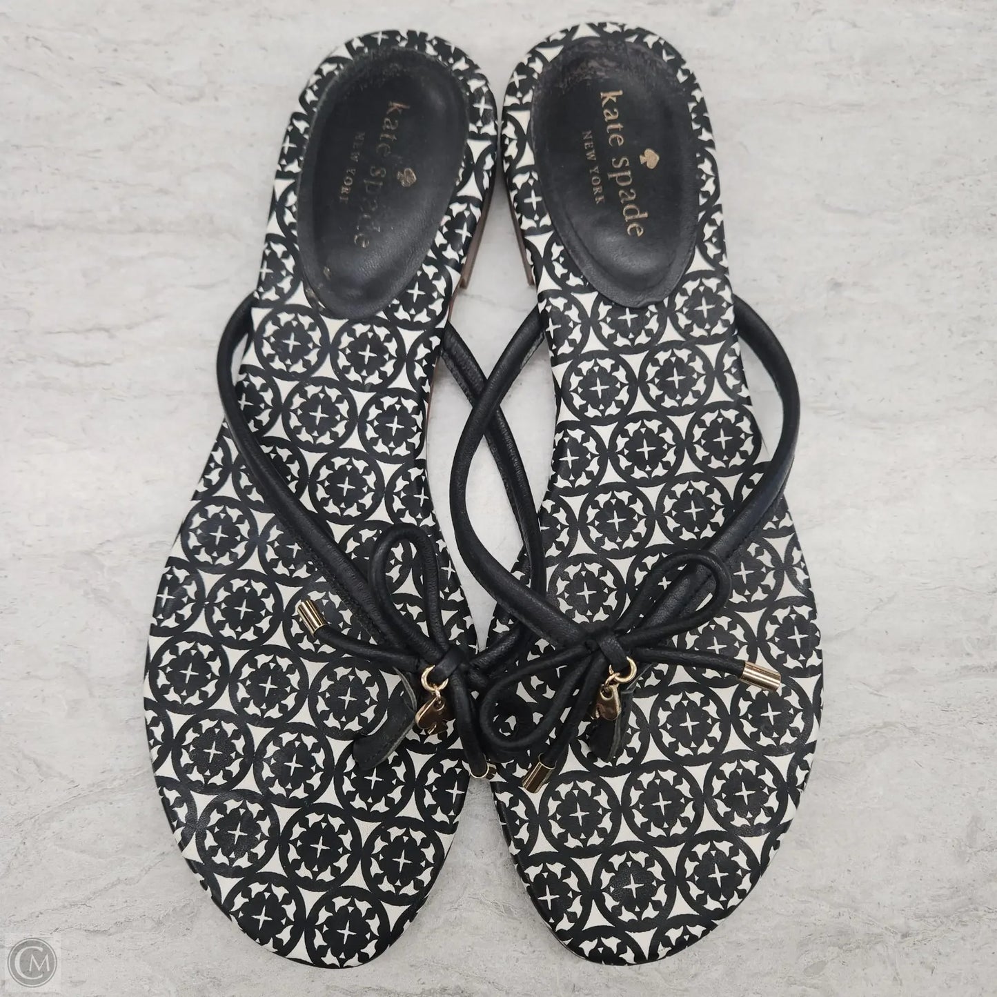 Sandals Designer By Kate Spade In Black & White, Size: 10