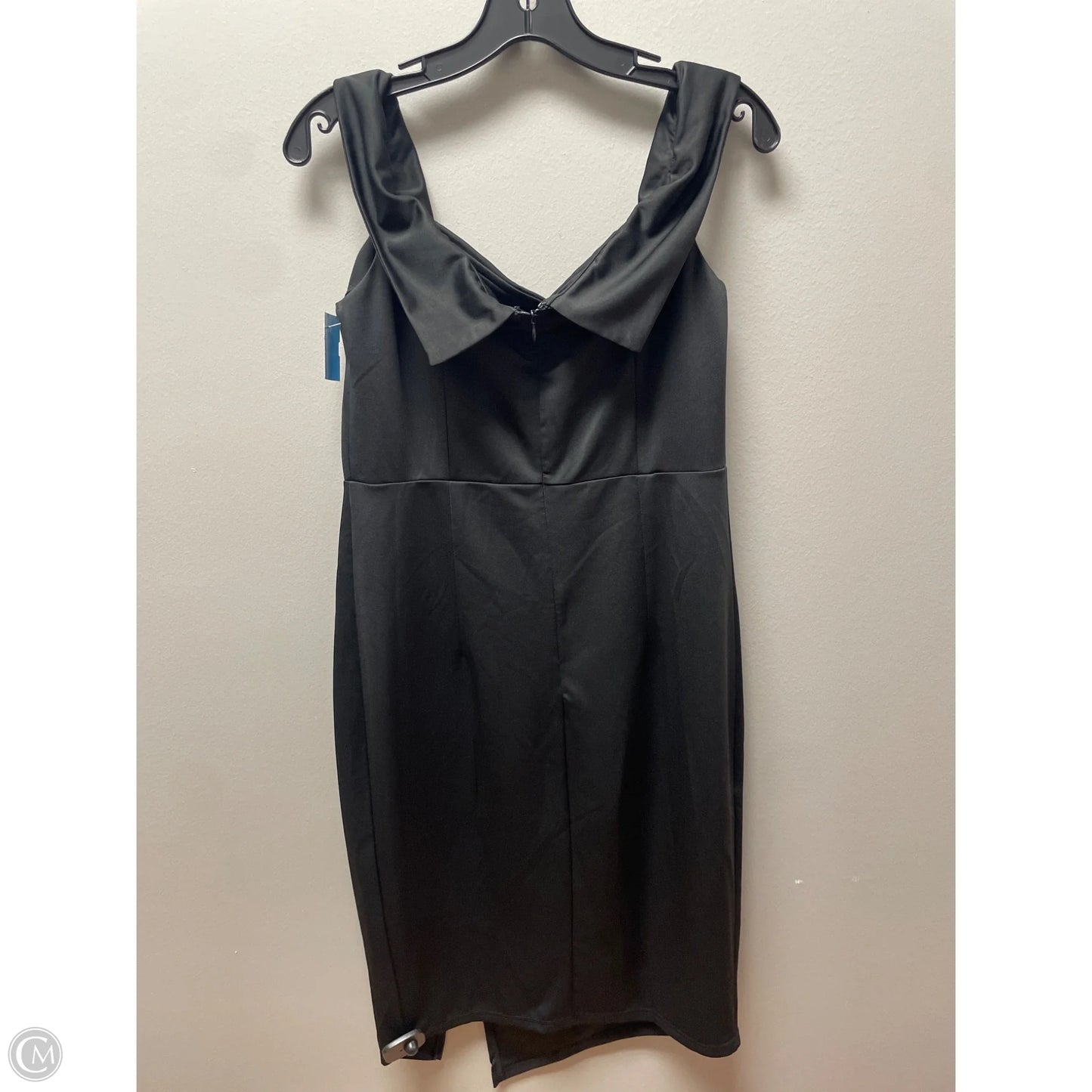 Dress Casual Short By Clothes Mentor In Black, Size: L