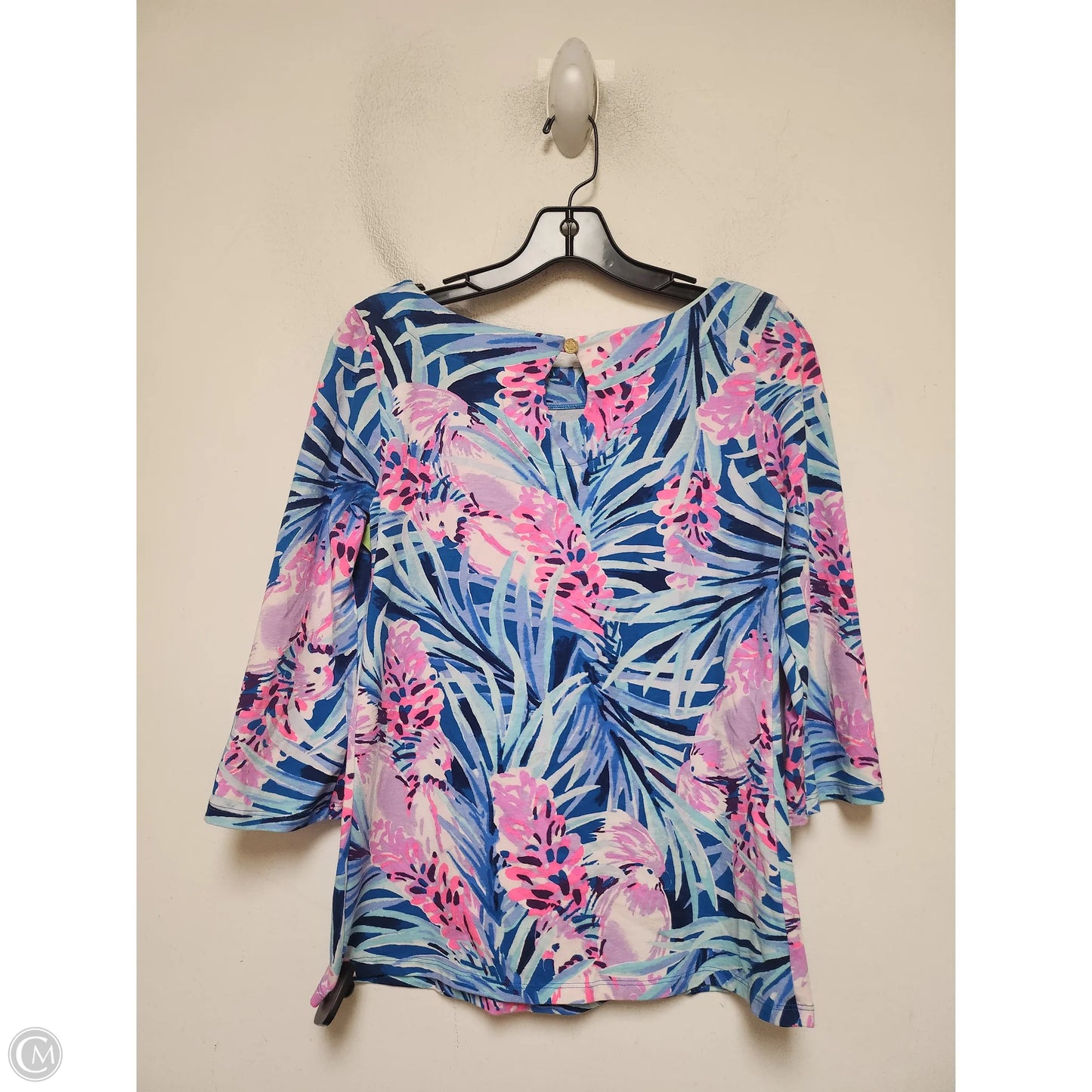 Top Short Sleeve Designer By Lilly Pulitzer In Blue & Pink, Size: Xs