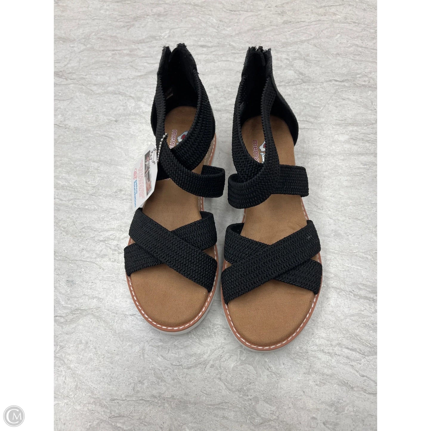 Sandals Flats By Bobs In Black, Size: 6