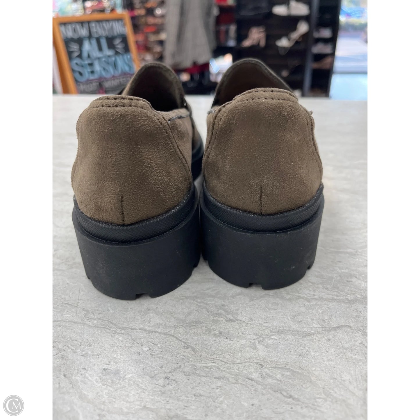 Shoes Flats By Clarks In Green, Size: 6.5