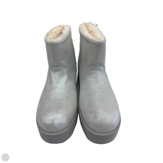 Boots Snow By Time And Tru In Silver, Size: 9