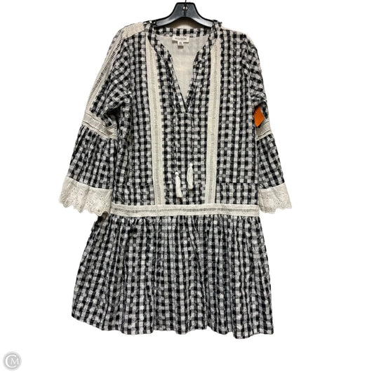 Dress Casual Short By Allison In Checkered Pattern, Size: L