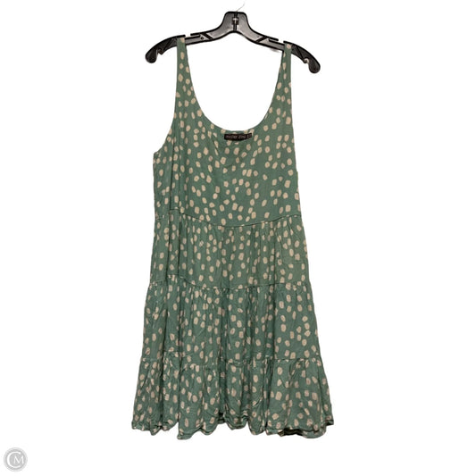 Dress Casual Short By Clothes Mentor In Cream & Green, Size: L