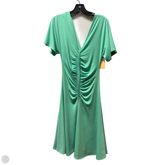 Dress Casual Short By White House Black Market In Green, Size: S