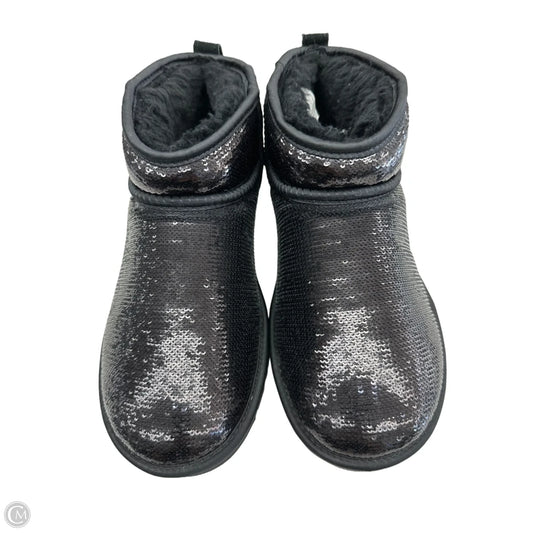 Boots Designer By Ugg In Black, Size: 9