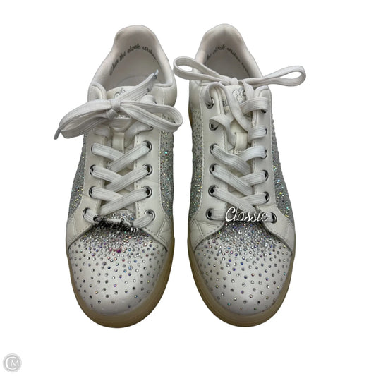 Shoes Sneakers By Disney In Silver & White, Size: 8