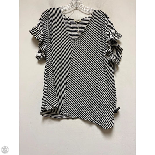 Top Short Sleeve By Max Studio In Striped Pattern, Size: 2x
