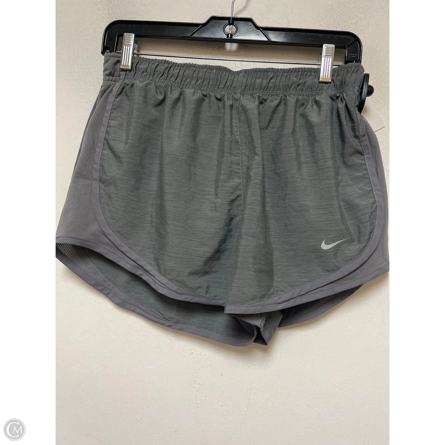 Athletic Shorts By Nike In Grey, Size: M