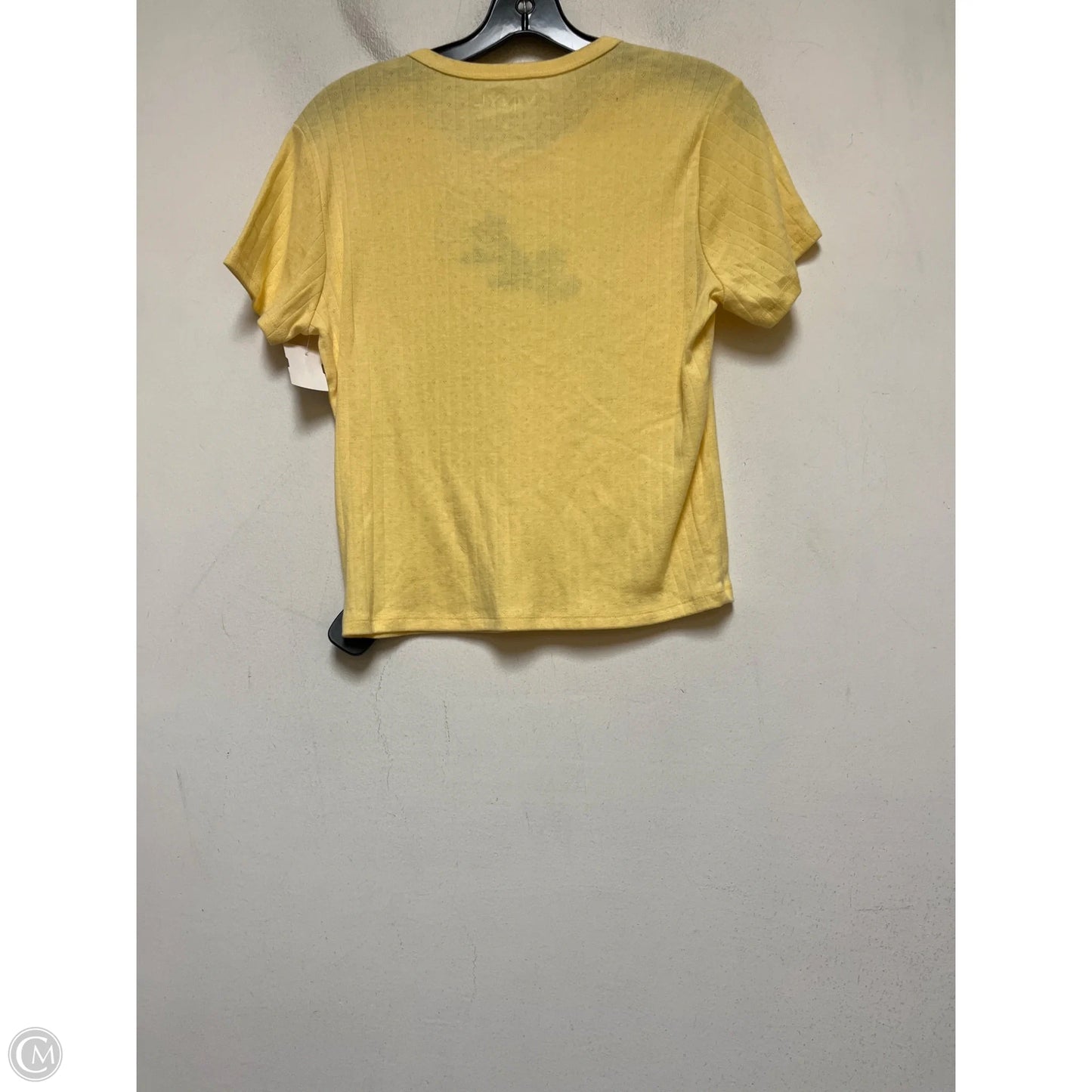 Top Short Sleeve By Clothes Mentor In Yellow, Size: L