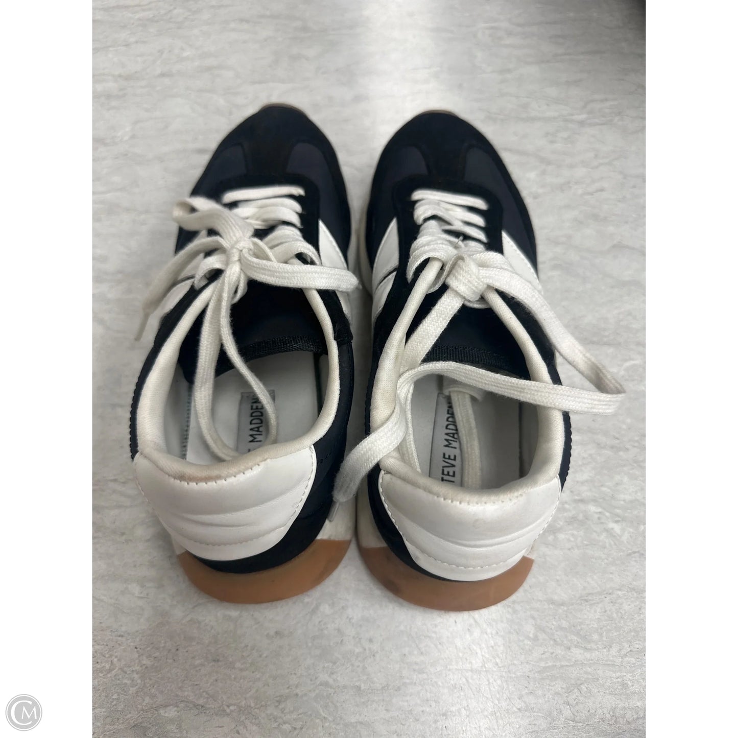 Shoes Sneakers By Steve Madden In Black & White, Size: 10