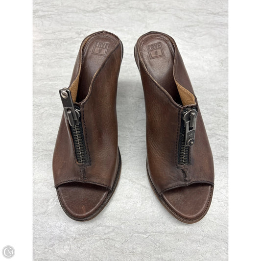 Sandals Designer By Frye In Brown, Size: 7.5
