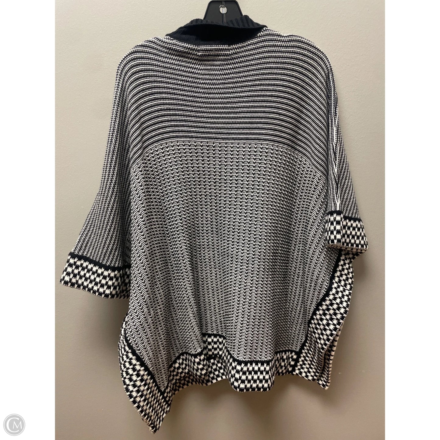 Sweater By Liz And Co In Black & White, Size: L