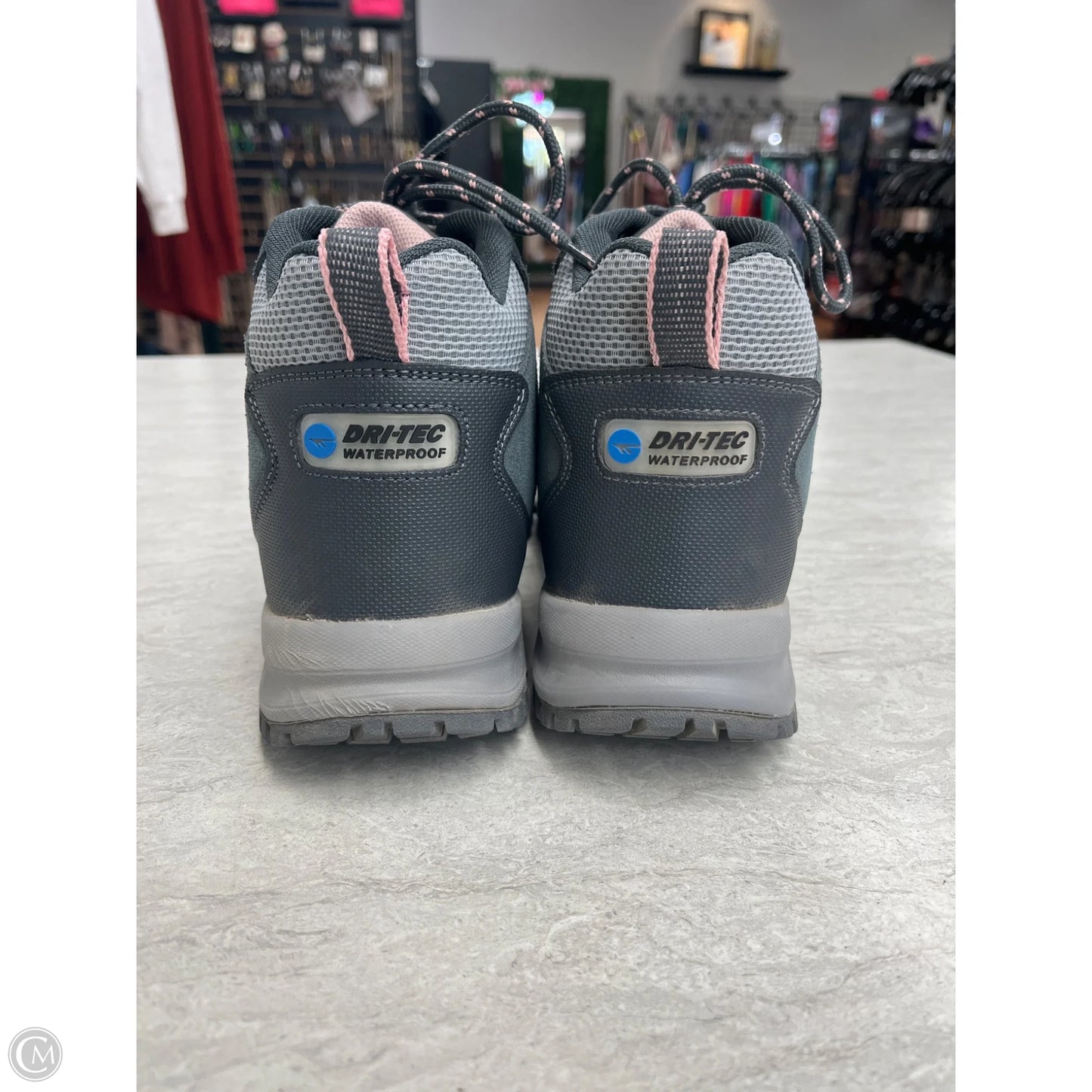 Boots Hiking By Clothes Mentor In Grey & Pink, Size: 8