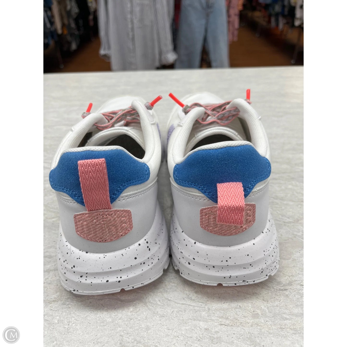 Shoes Sneakers By Hey Dude In White, Size: 10