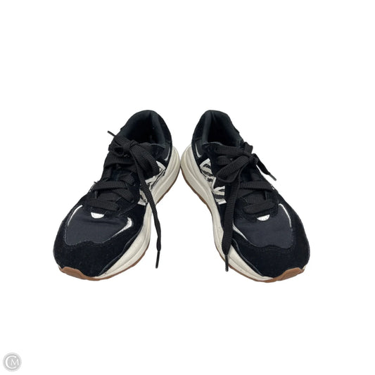 Shoes Sneakers By New Balance In Blue & Cream, Size: 5.5