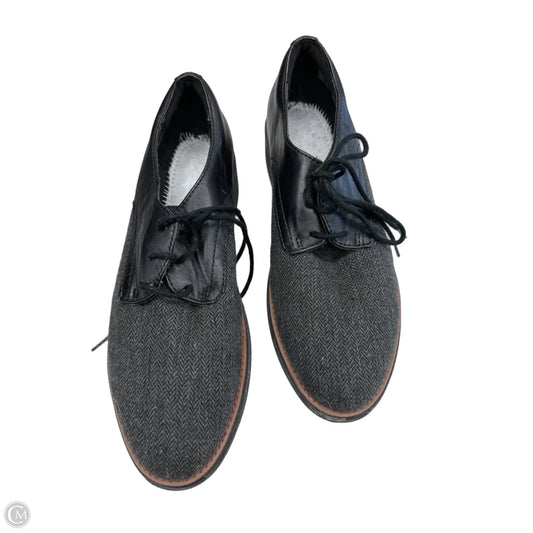 Shoes Flats By Clarks In Black, Size: 7.5