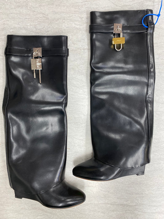Boots Luxury Designer By Givenchy  Size: 8.5