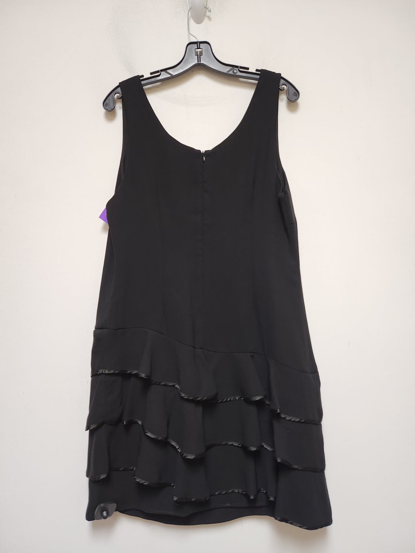 Dress Casual Short By Julie Brown  Size: L