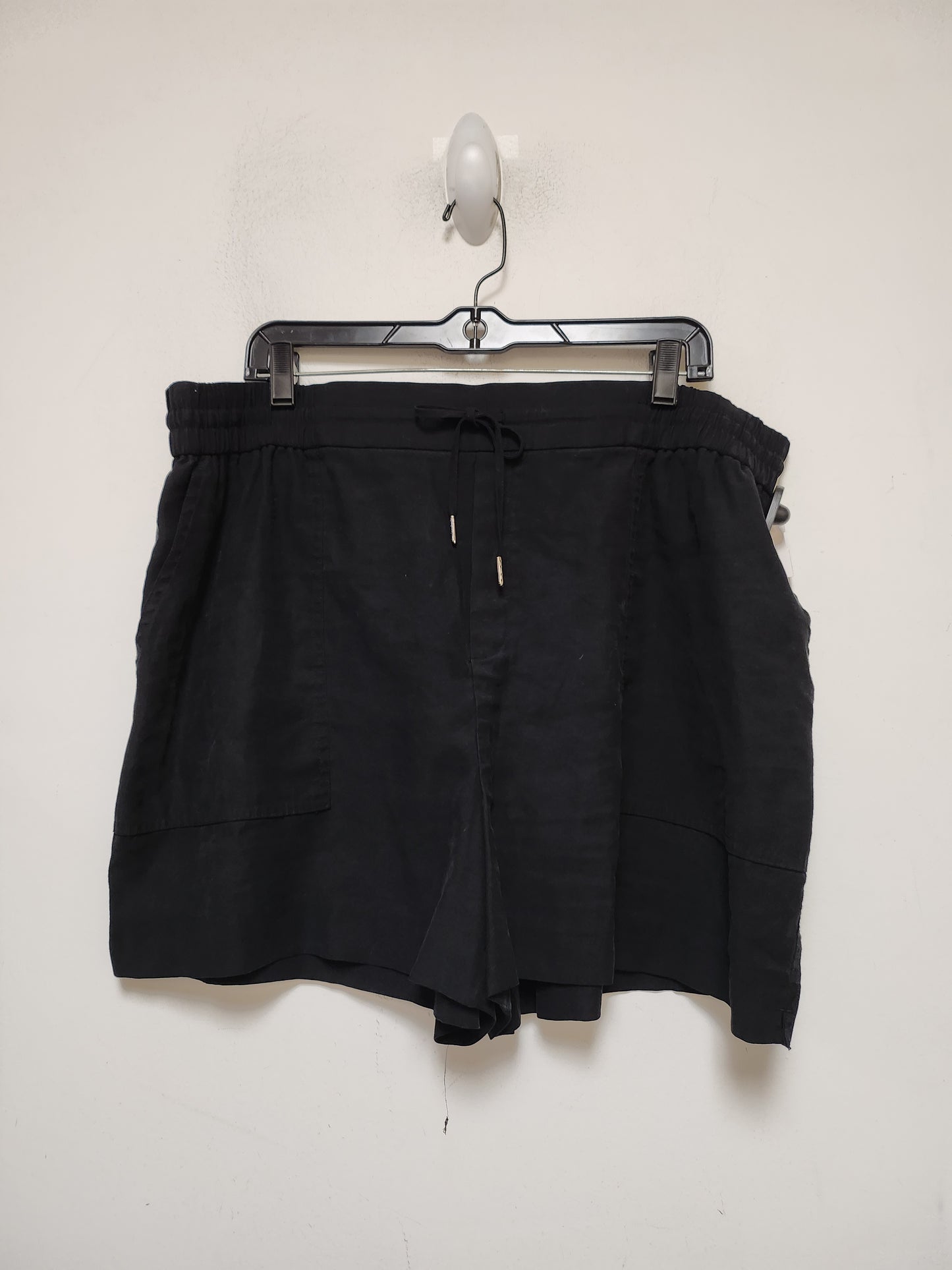 Black Shorts Simply Vera, Size 14