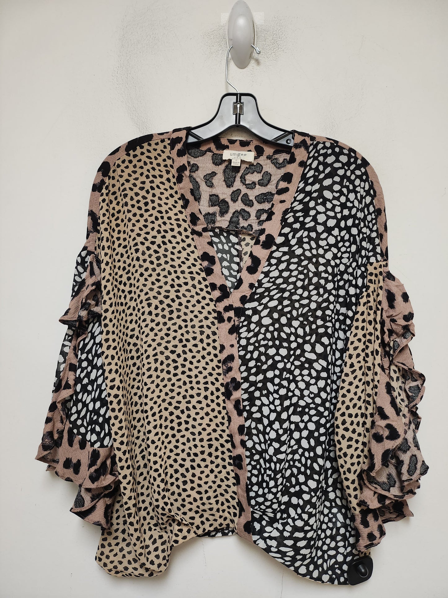 Top Short Sleeve By Umgee In Animal Print, Size: S