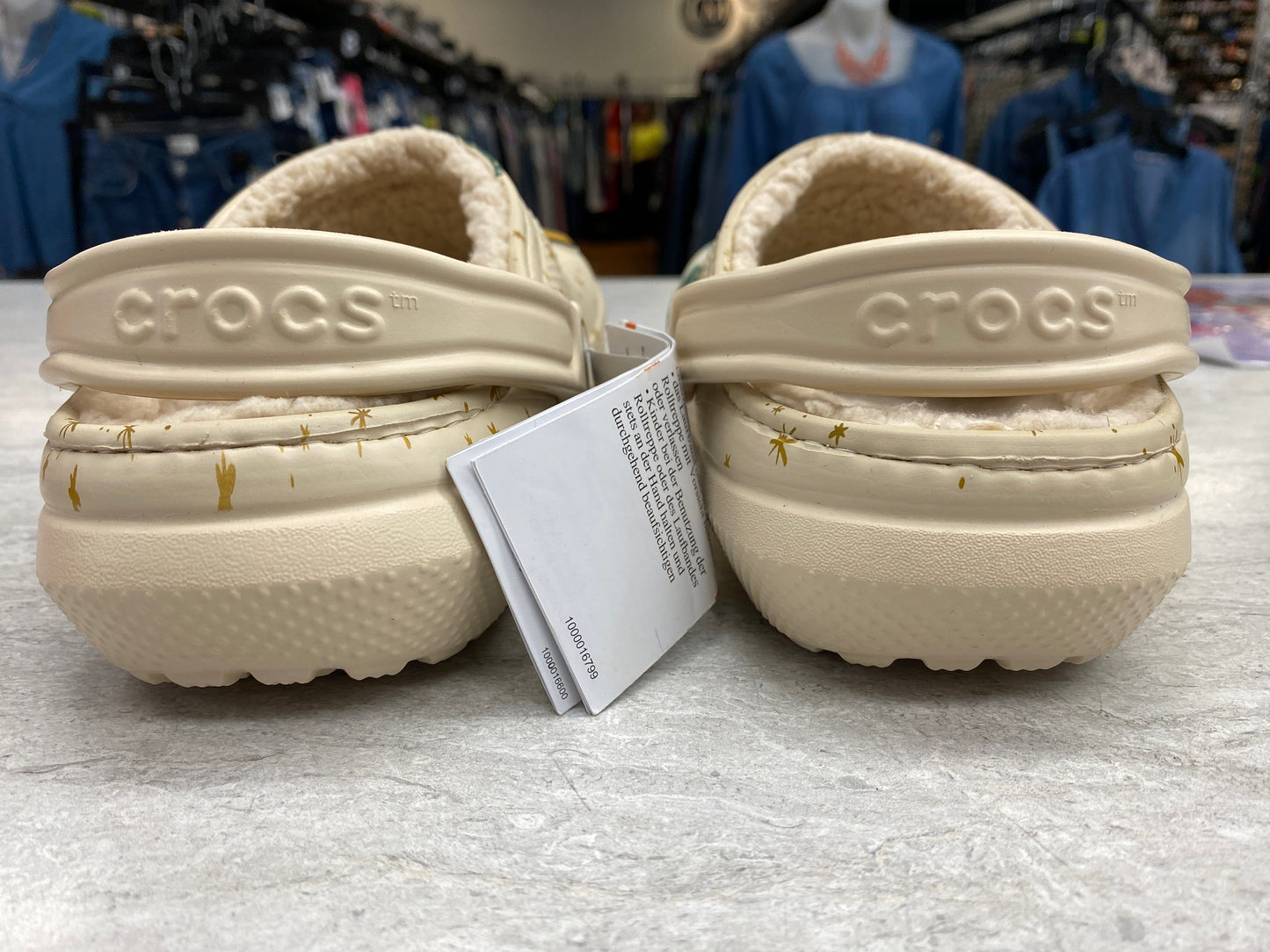 Shoes Flats By Crocs In Tan, Size: 7