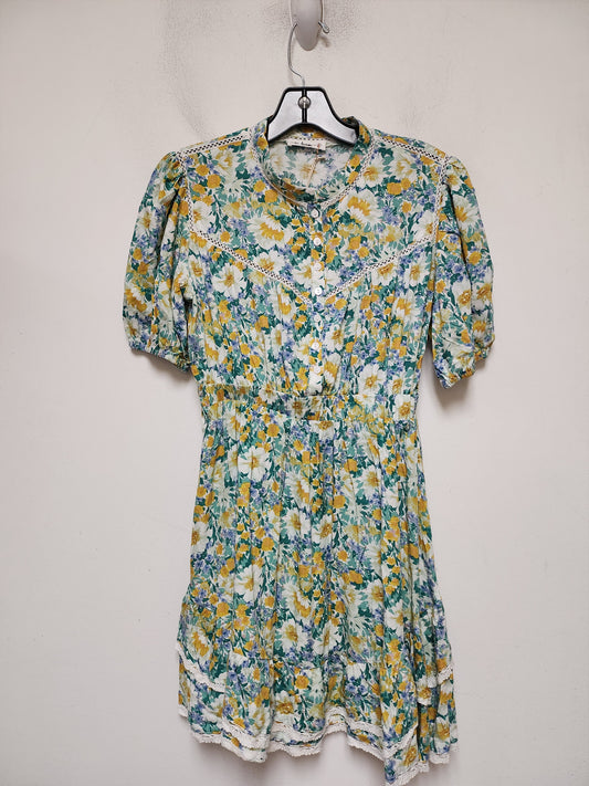 Dress Casual Short By Clothes Mentor In Floral Print, Size: S