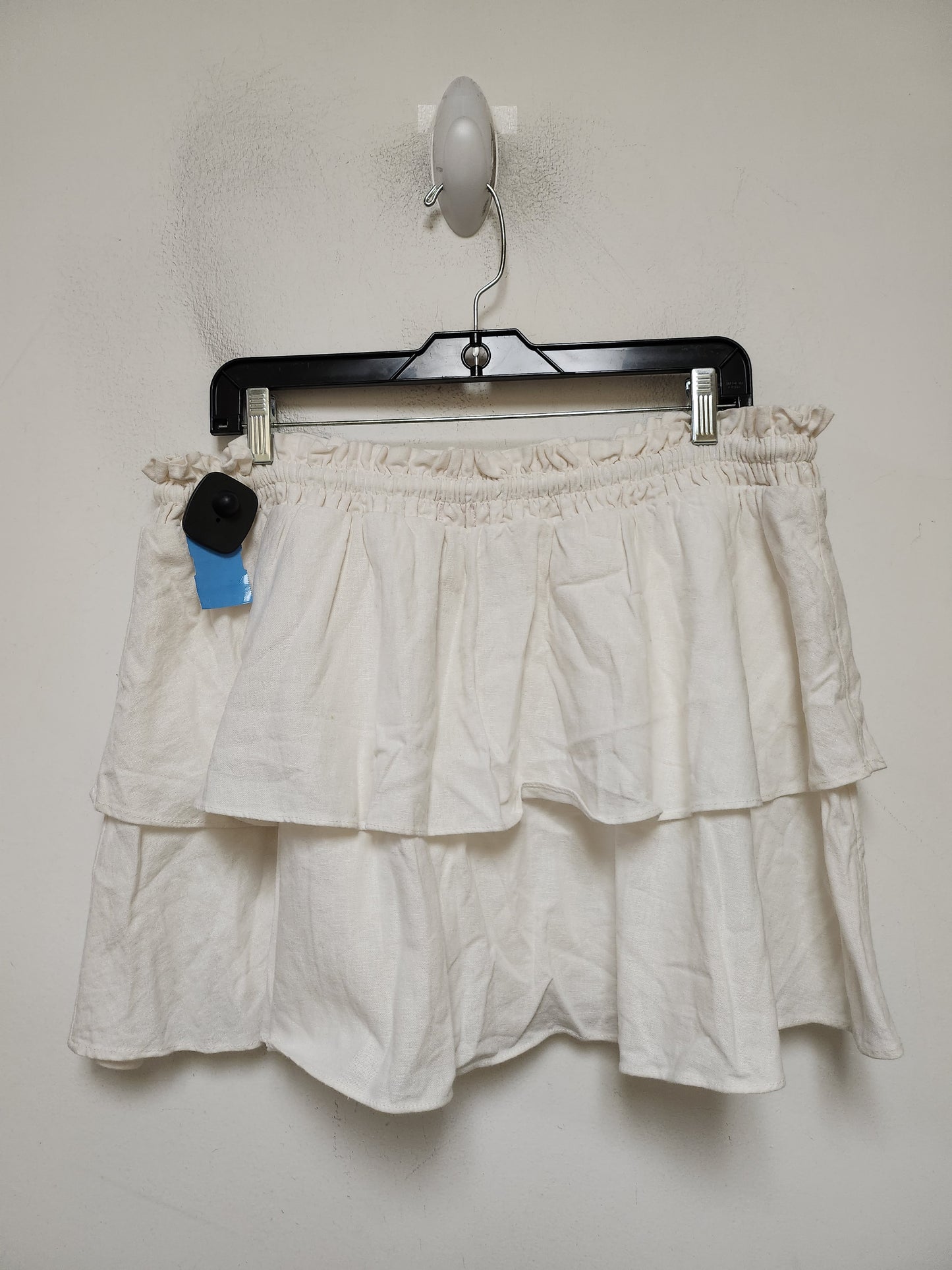 Skirt Mini & Short By Clothes Mentor In Ivory, Size: 14