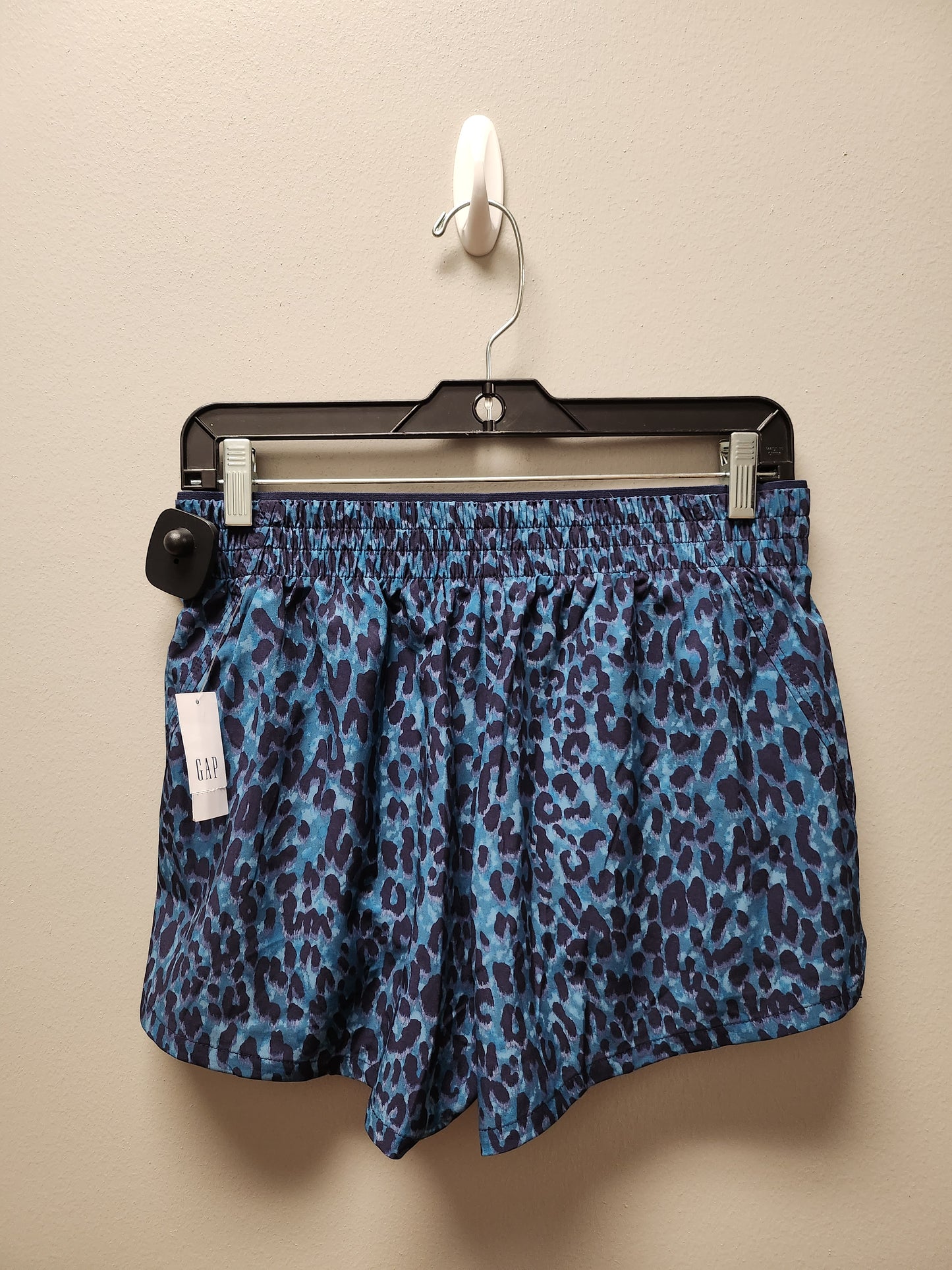 Athletic Shorts By Gapfit In Animal Print, Size: S