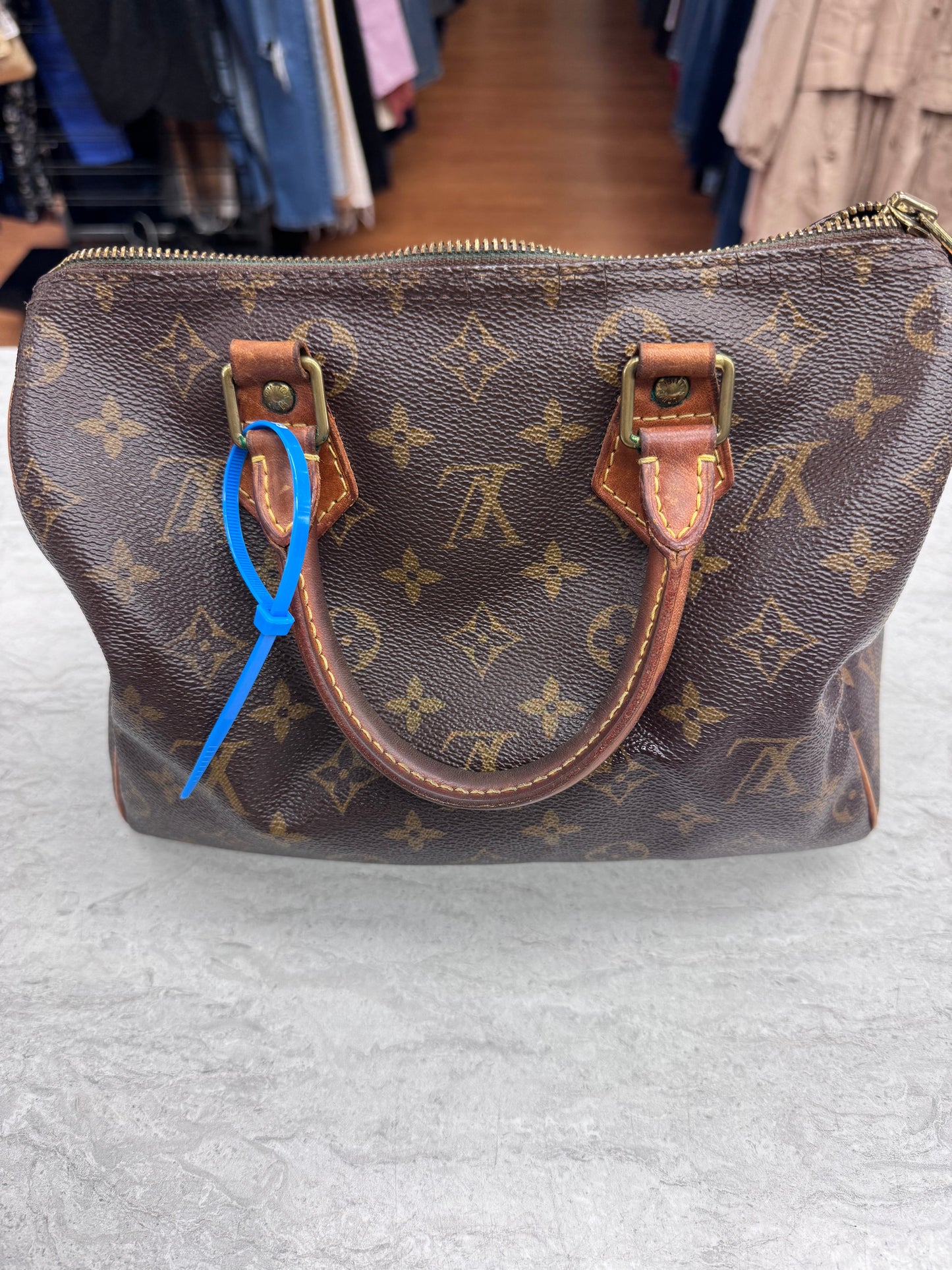 Handbag Luxury Designer By Louis Vuitton, Size: Small